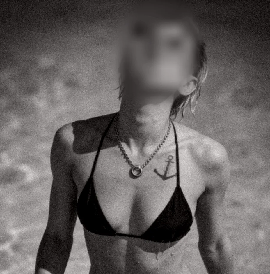 Bianca, 32
